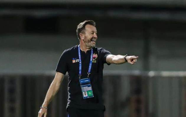 壹号-深足主帅坚持轮换计划：外援不在还有其他球员发热